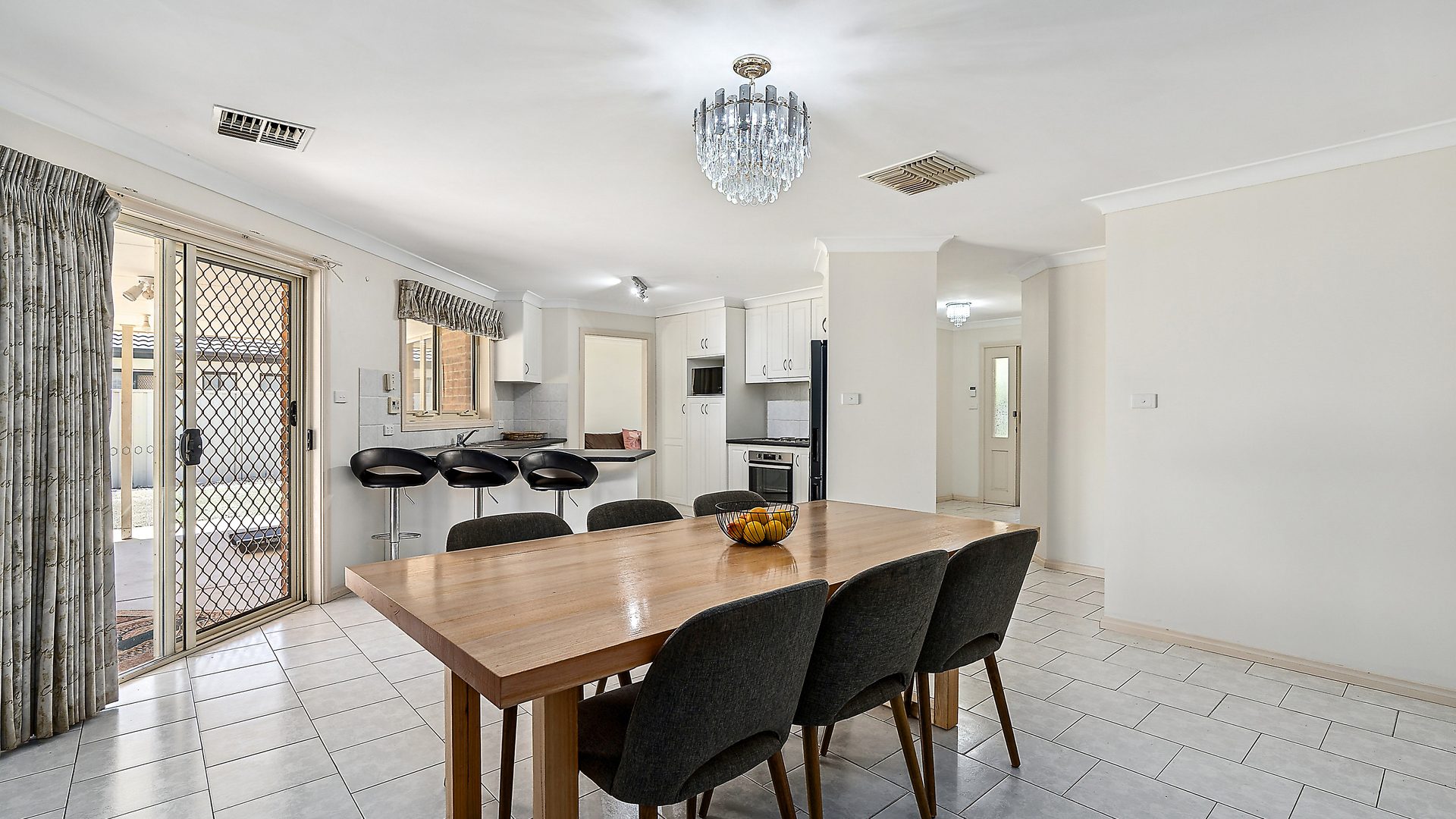 Sold - 16 Bella Vista Drive - New Property in Leeton - Real Estate by Julie Valenzisi