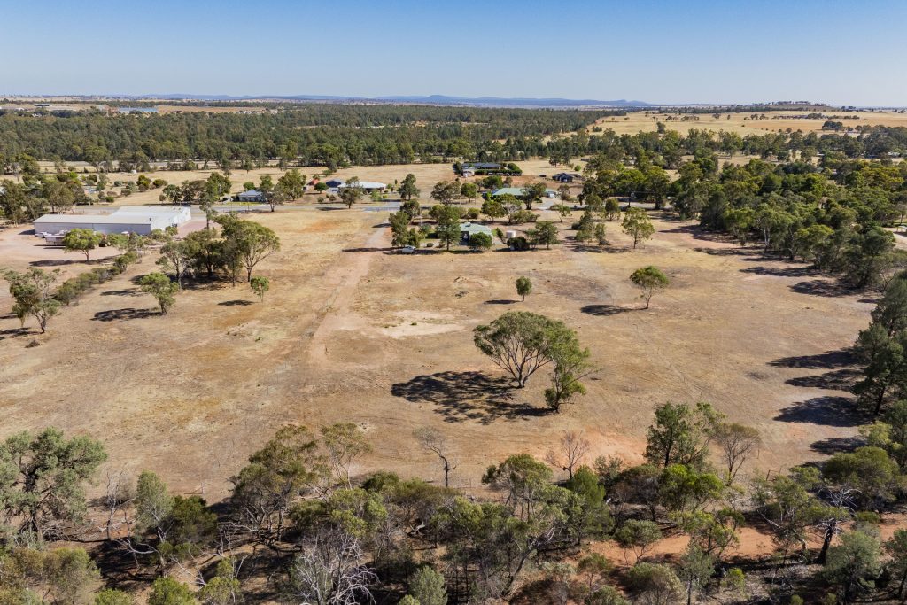 For Sale -  Pine Hill Road - New Property in Narrandera - Real Estate by Leisa Williams