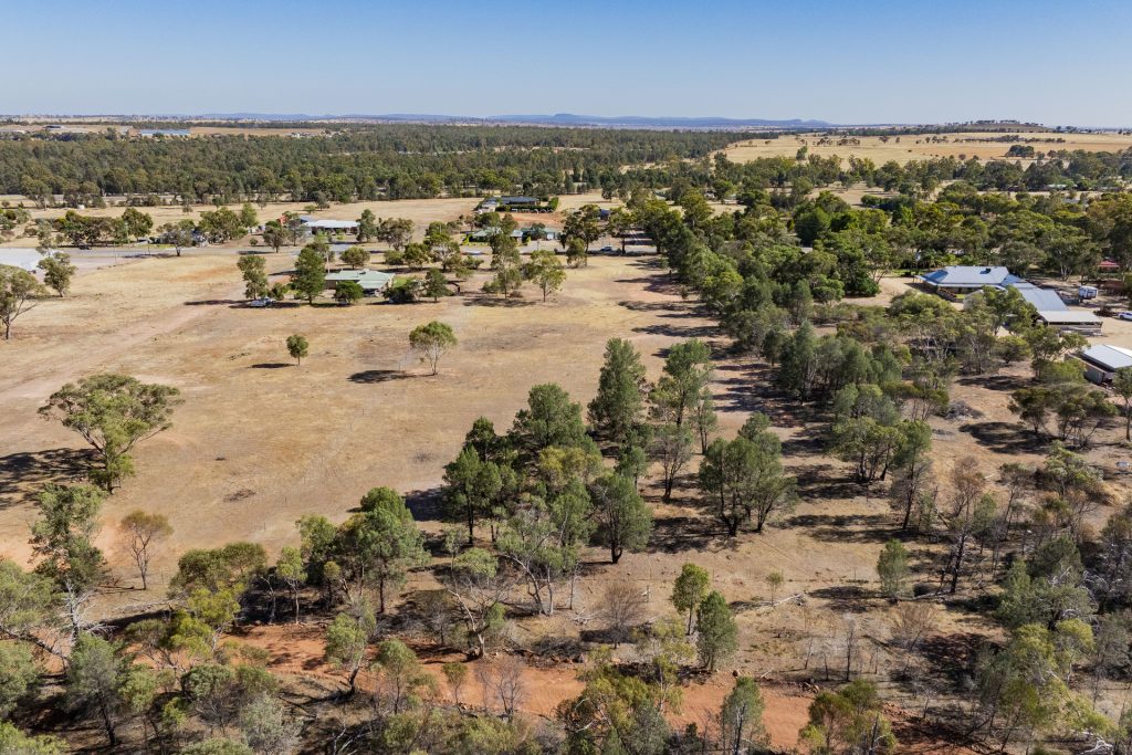 For Sale -  Pine Hill Road - New Property in Narrandera - Real Estate by Leisa Williams