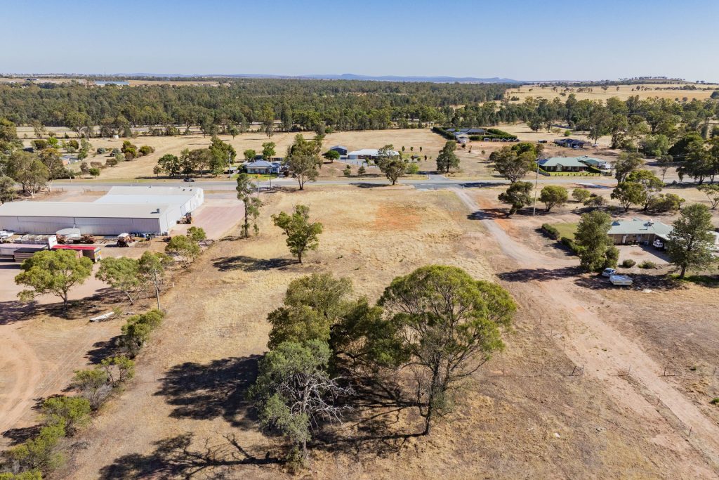 For Sale -  Pine Hill Road - New Property in Narrandera - Real Estate by Leisa Williams