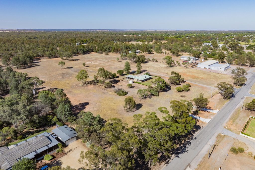 For Sale -  Pine Hill Road - New Property in Narrandera - Real Estate by Leisa Williams