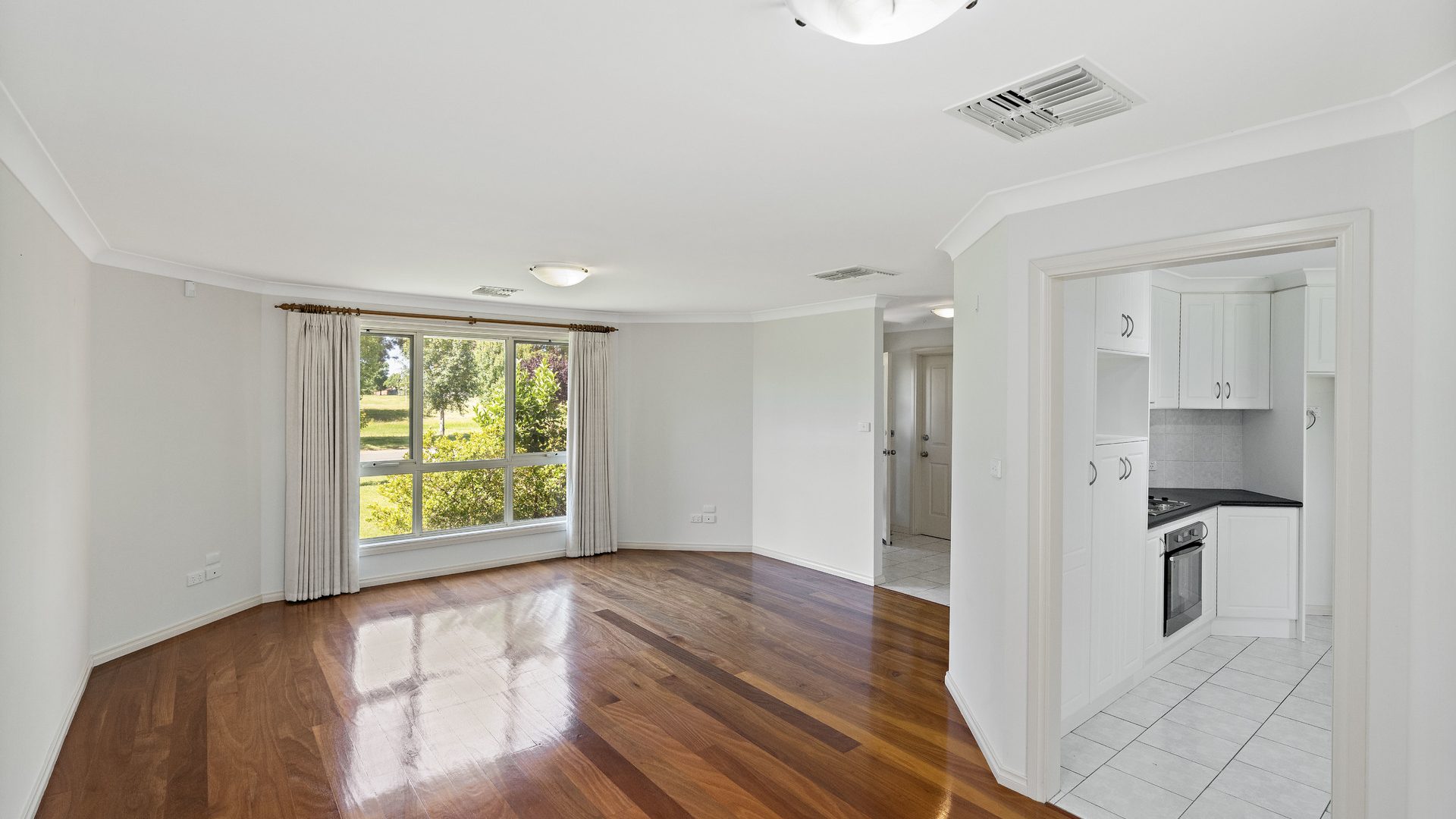 Sold - 16 Bella Vista Drive - New Property in Leeton - Real Estate by Craig Tyrrell