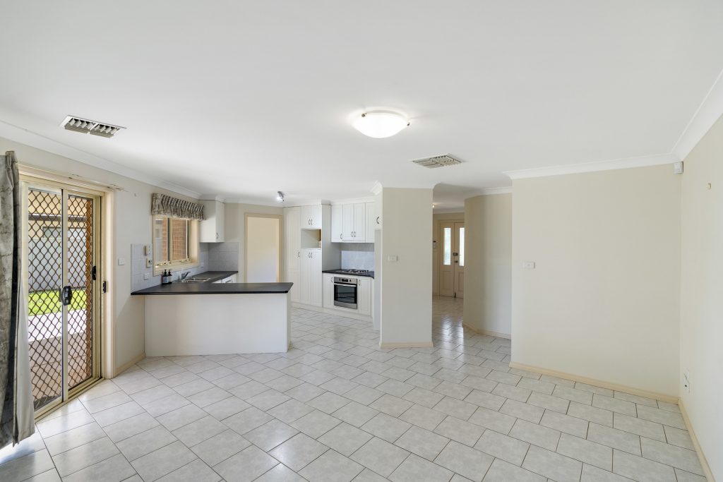 Sold - 16 Bella Vista Drive - New Property in Leeton - Real Estate by Craig Tyrrell