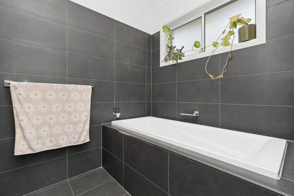 Sold - 50 Paradise Drive - New Property in Gobbagombalin - Real Estate by Mohammad Rahimi