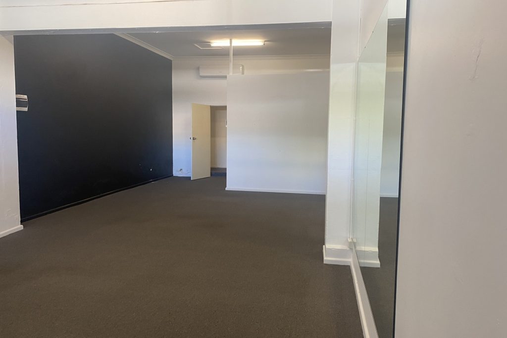 Lease - 3/131 Hoskins Street - New Property in Temora - Real Estate by Nikki Gersbach