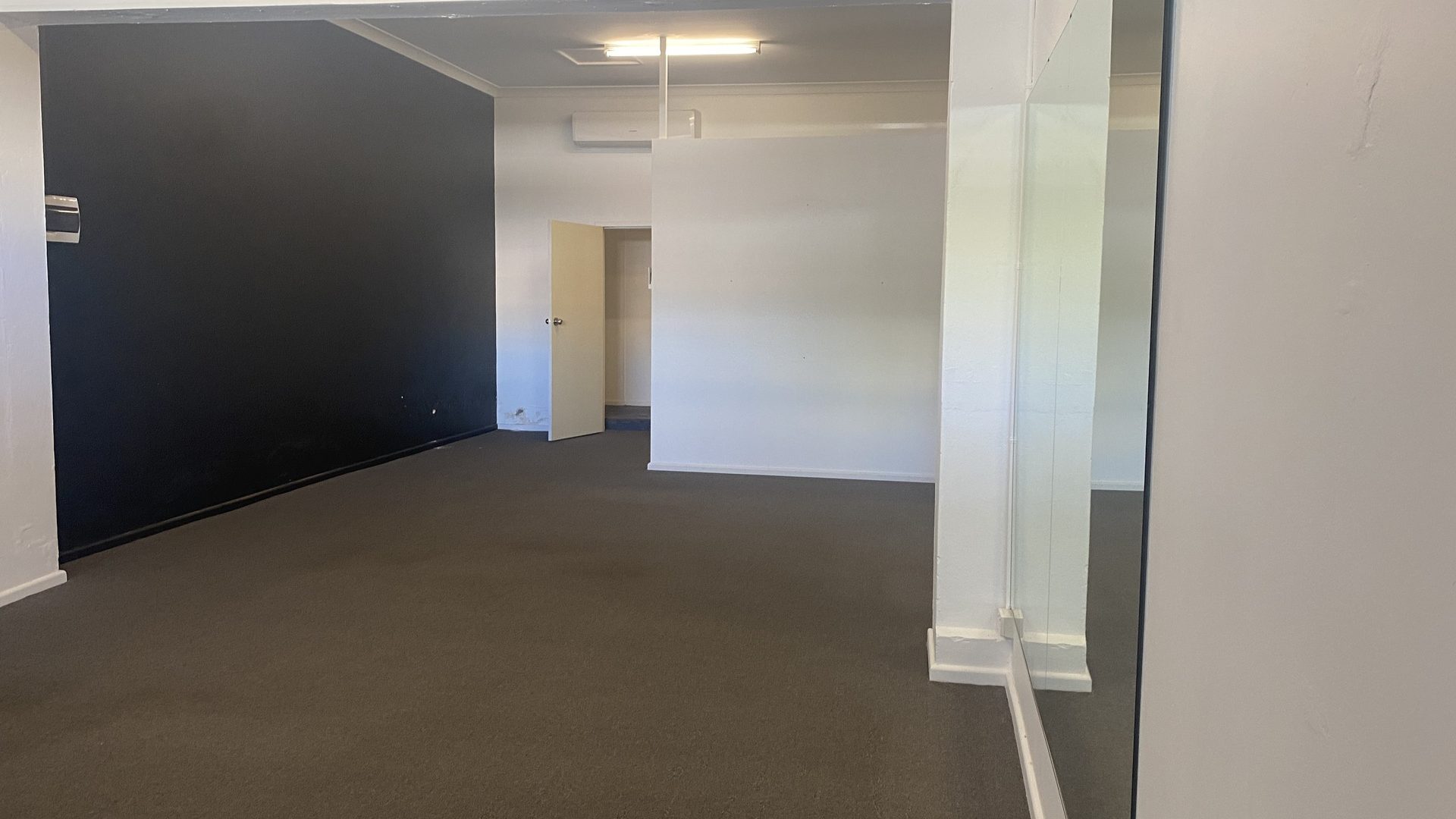 Lease - 3/131 Hoskins Street - New Property in Temora - Real Estate by Nikki Gersbach