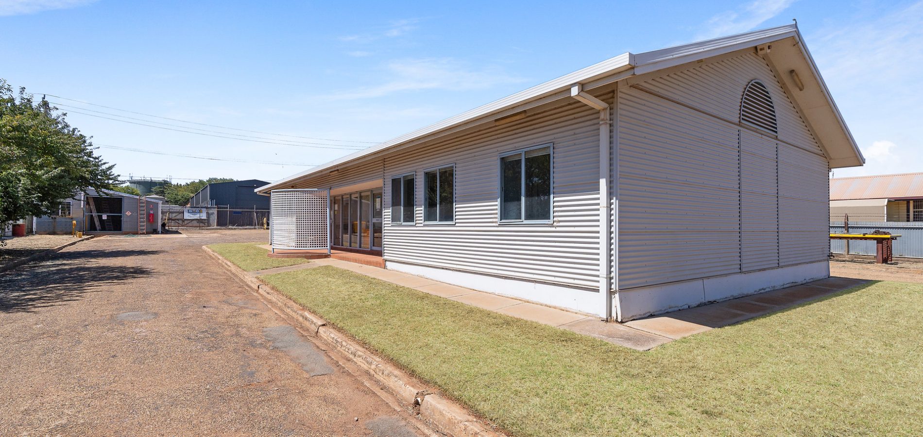 Lease - 13-15 Acacia Avenue - New Property in Leeton - Real Estate by Sandra Mathieson