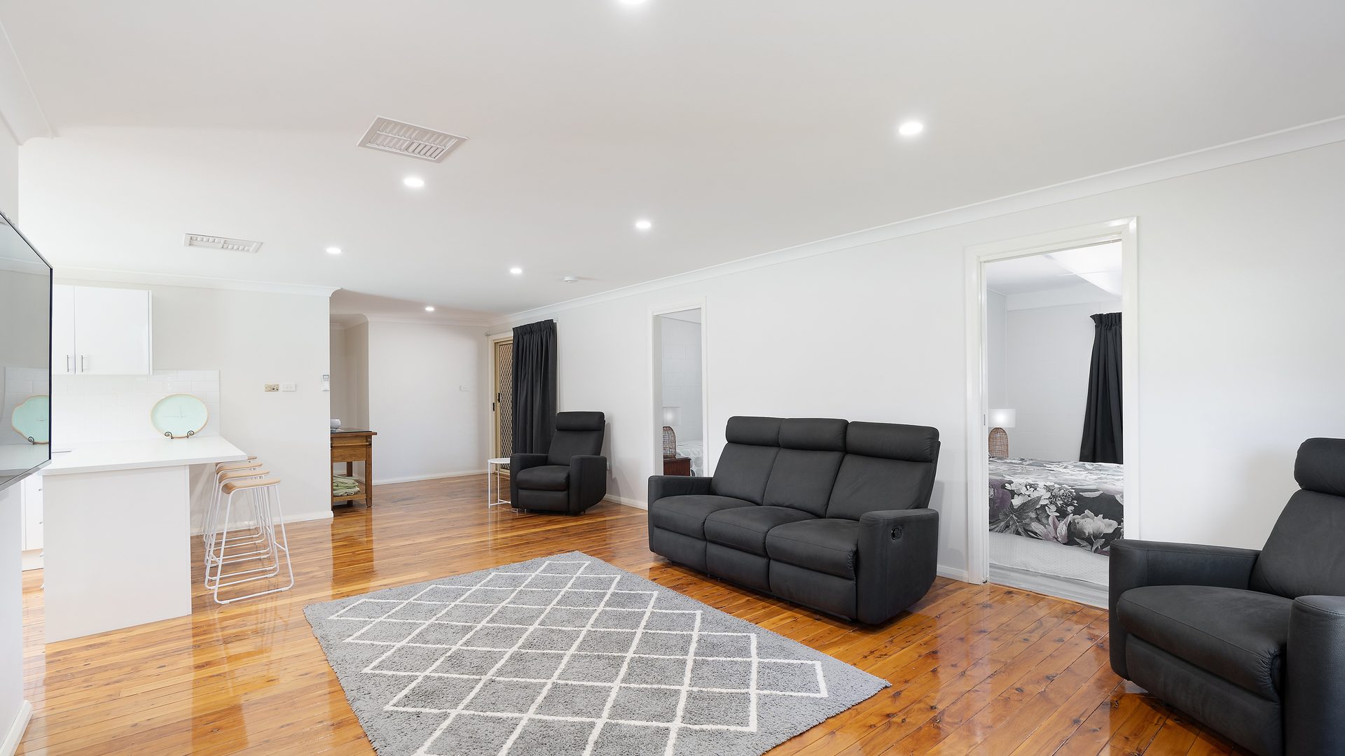 Buy - 16316 Newell Highway - New Property in Narrandera - Real Estate by Leisa Williams