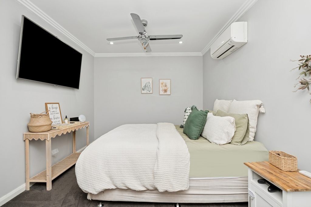 For Sale - 80 Pine Avenue - New Property in Leeton - Real Estate by Julie Valenzisi