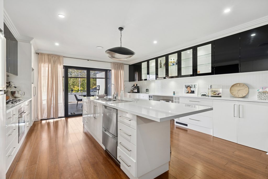 Buy - 80 Pine Avenue - New Property in Leeton - Real Estate by Julie Valenzisi