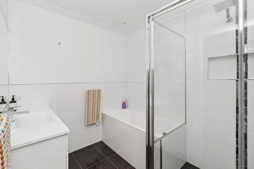 For Sale - 80 Pine Avenue - New Property in Leeton - Real Estate by Julie Valenzisi