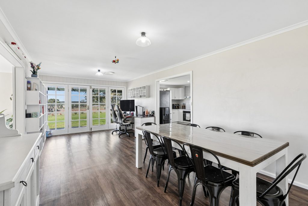 For Sale - 165 Red Hill Road - New Property in Narrandera - Real Estate by Leisa Williams