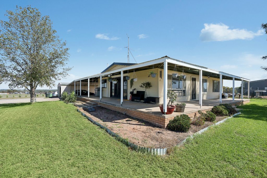 For Sale - 165 Red Hill Road - New Property in Narrandera - Real Estate by Leisa Williams