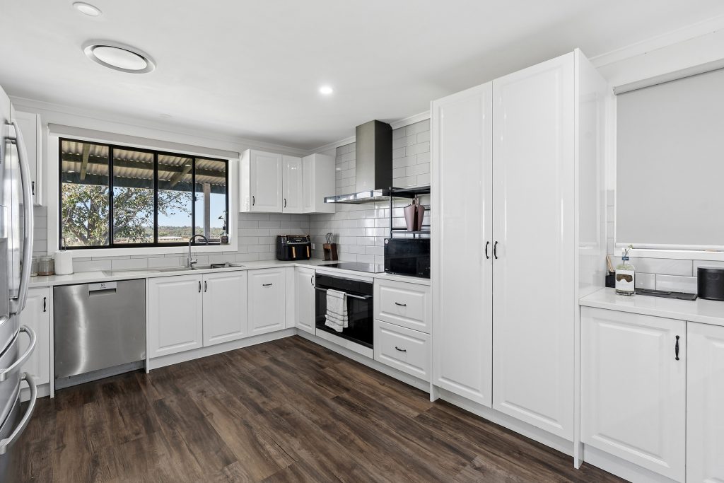 For Sale - 165 Red Hill Road - New Property in Narrandera - Real Estate by Leisa Williams