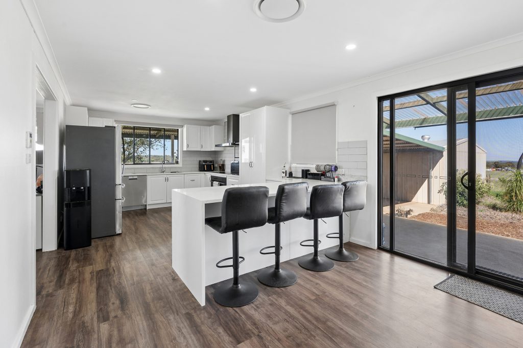 For Sale - 165 Red Hill Road - New Property in Narrandera - Real Estate by Leisa Williams
