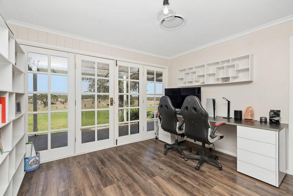 For Sale - 165 Red Hill Road - New Property in Narrandera - Real Estate by Leisa Williams