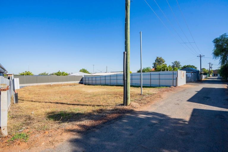 For Sale - 15 St Peters Lane - New Property in Leeton - Real Estate by Julie Valenzisi