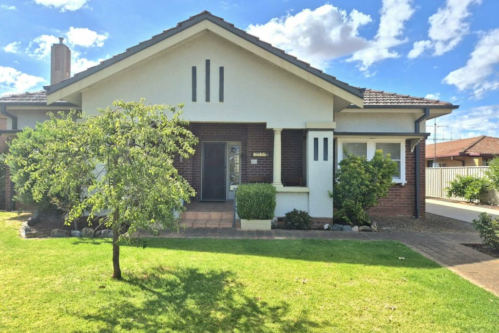 82 Sutton Street, Cootamundra