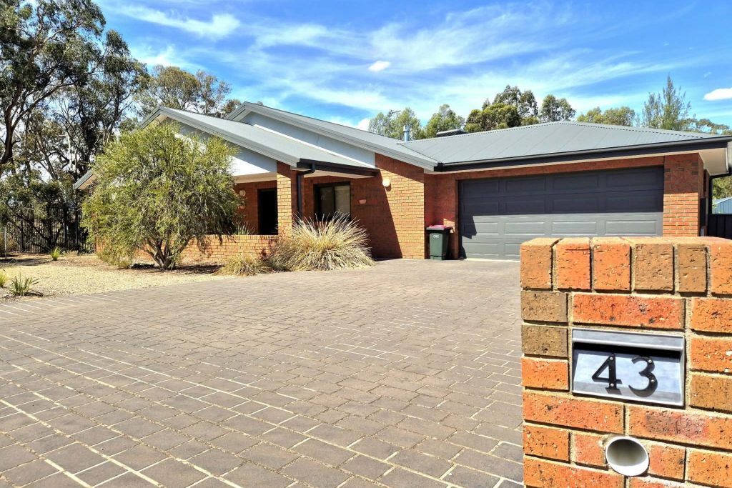 Sold - 43 Harold Conkey Avenue - New Property in Cootamundra - Real Estate by