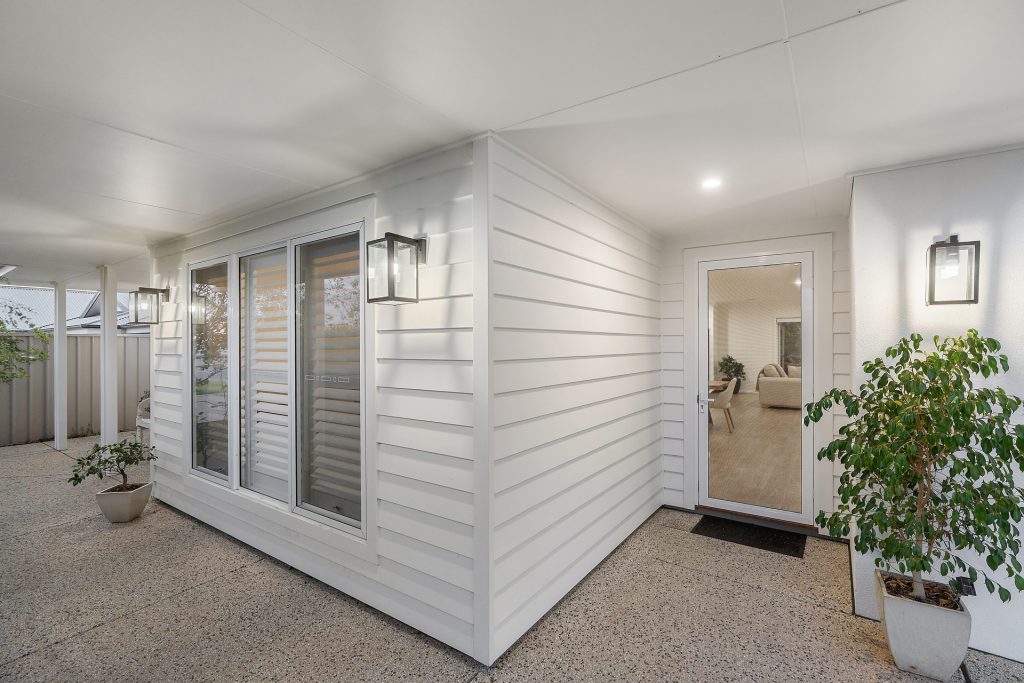 Sold - 17 Bondi Crescent - New Property in Gobbagombalin - Real Estate by Mohammad Rahimi