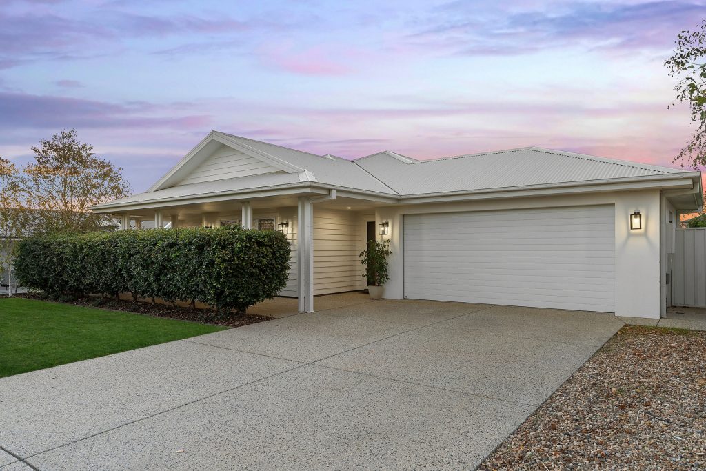 Sold - 17 Bondi Crescent - New Property in Gobbagombalin - Real Estate by Mohammad Rahimi