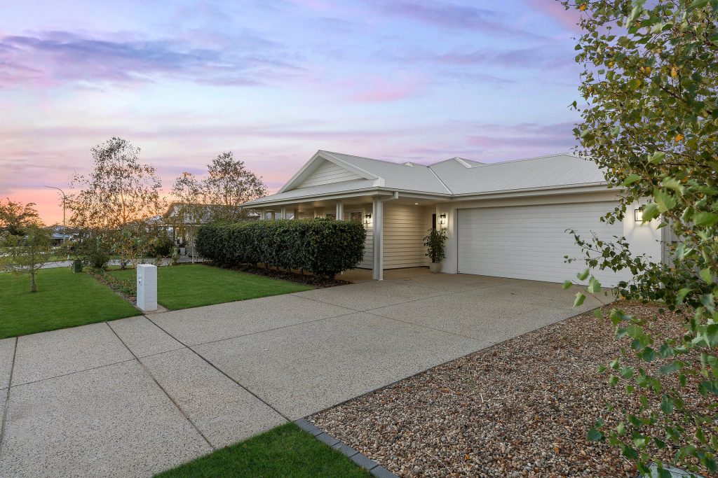 Sold - 17 Bondi Crescent - New Property in Gobbagombalin - Real Estate by Mohammad Rahimi