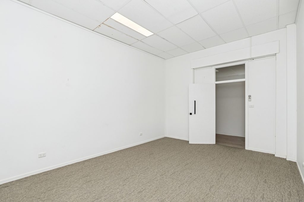 Lease - 98-102 Pine Avenue - New Property in Leeton - Real Estate by Sandra Mathieson
