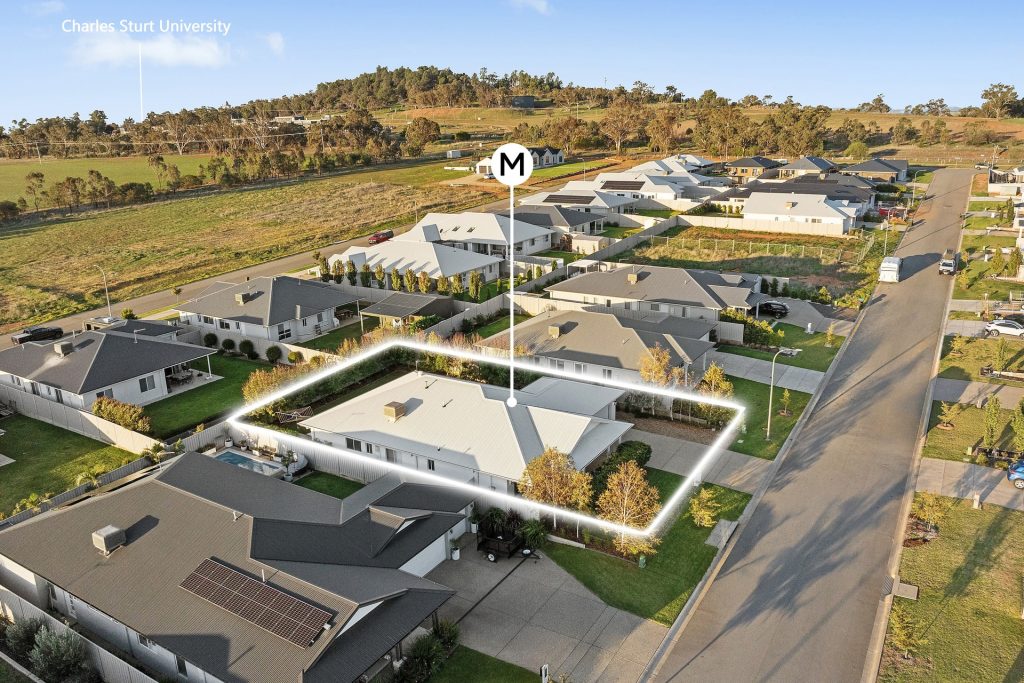 Sold - 17 Bondi Crescent - New Property in Gobbagombalin - Real Estate by Mohammad Rahimi