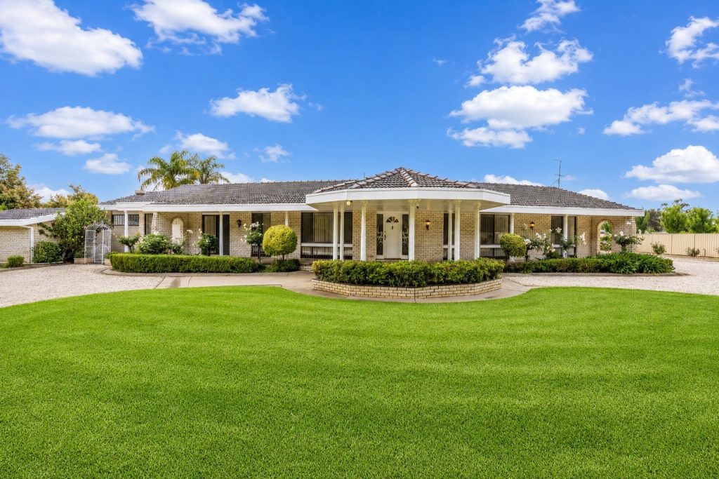 For Sale - 87 Yanco Avenue - New Property in Leeton - Real Estate by Julie Valenzisi