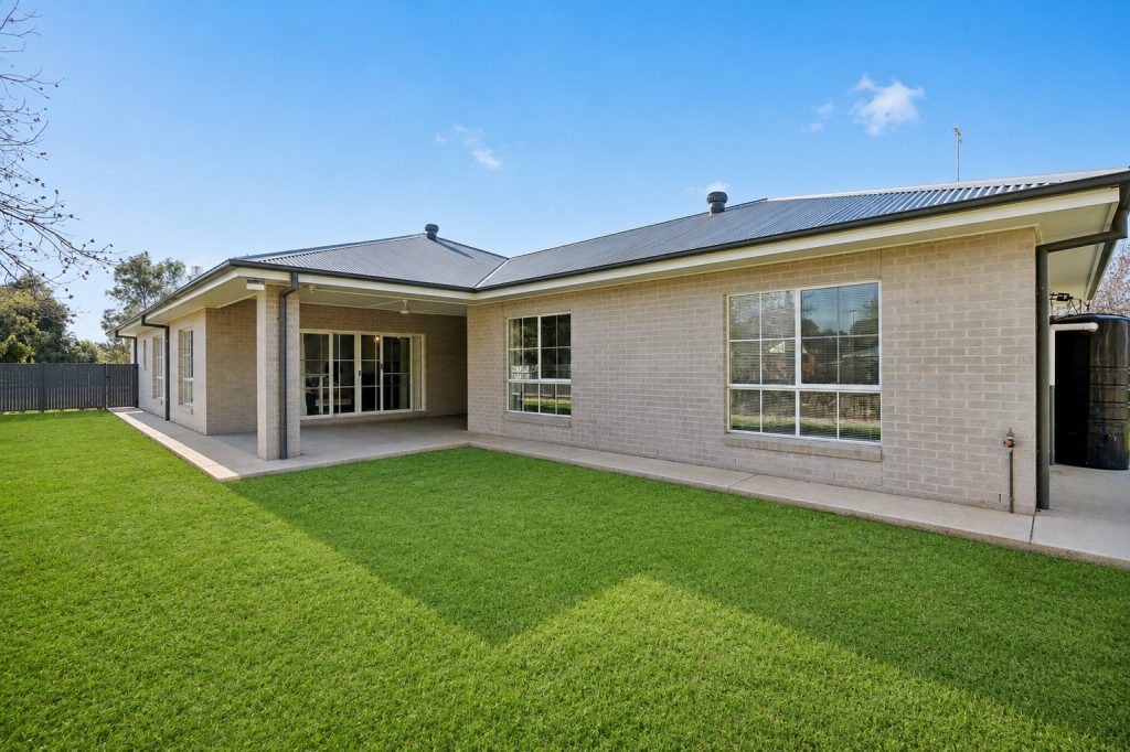 For Sale - 88 Fivebough Road - New Property in Leeton - Real Estate by Julie Valenzisi