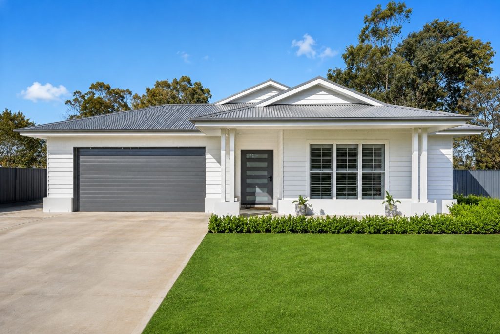 For Sale - 88 Fivebough Road - New Property in Leeton - Real Estate by Julie Valenzisi