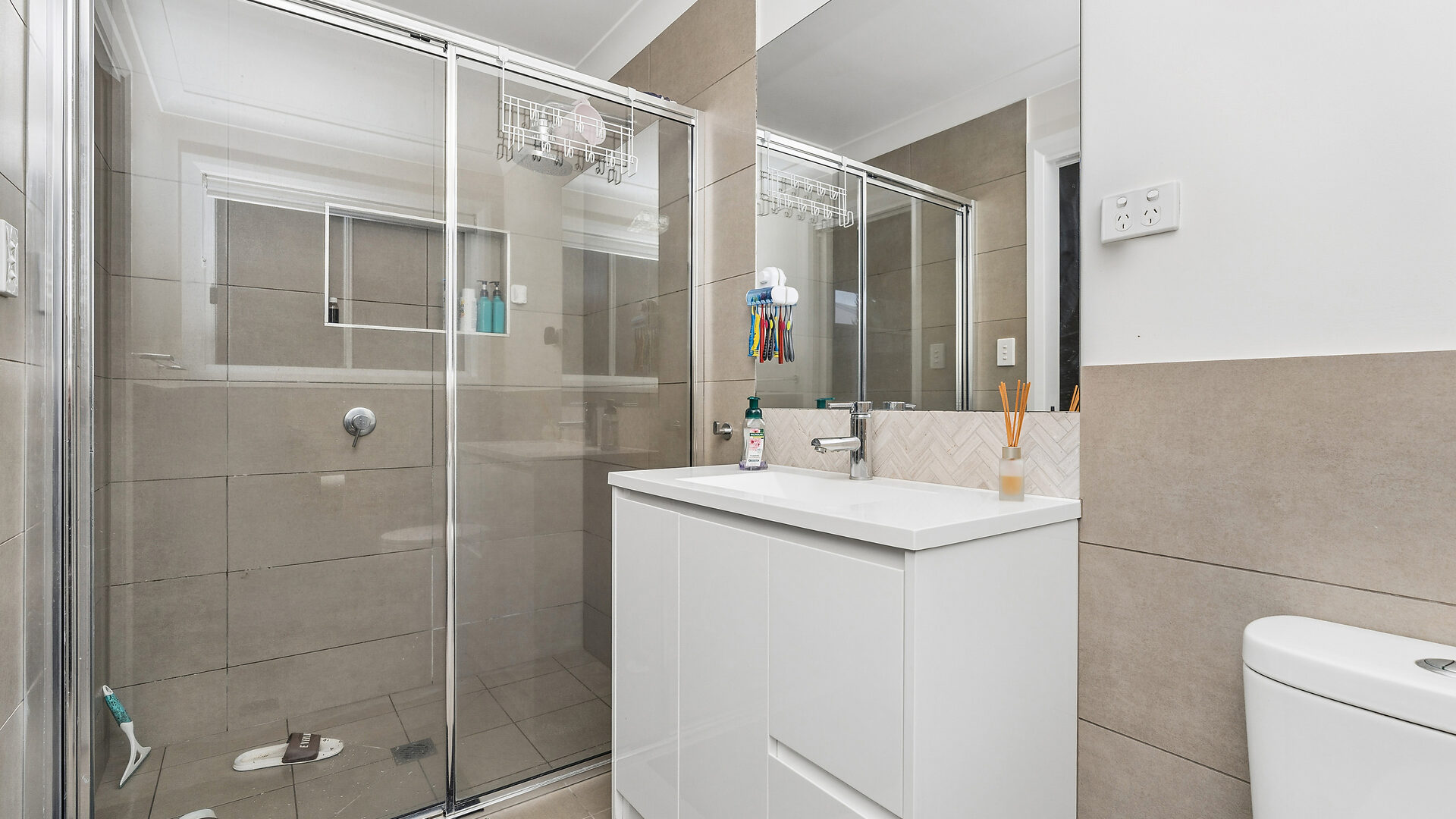 Sold - 2/12 Hollows Crescent - New Property in Lloyd - Real Estate by Mohammad Rahimi