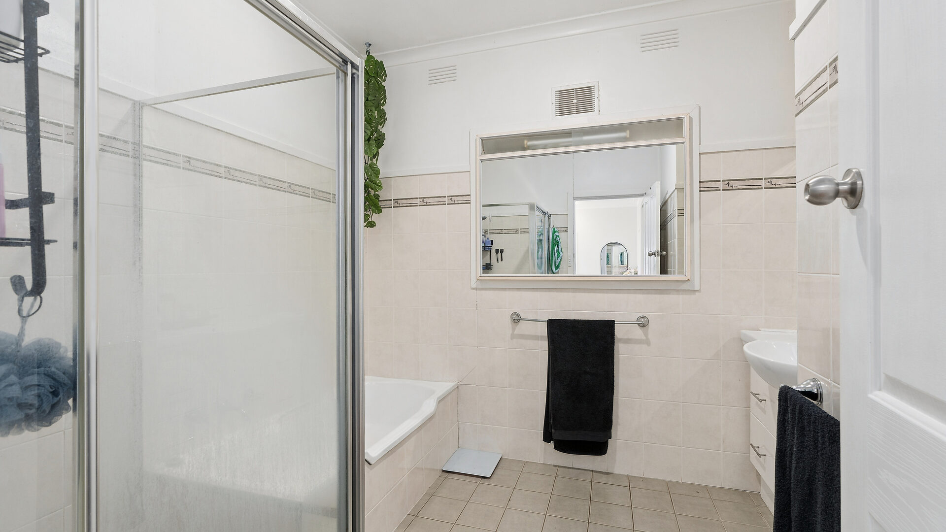 For Sale - 13 Seville Street - New Property in Leeton - Real Estate by Julie Valenzisi