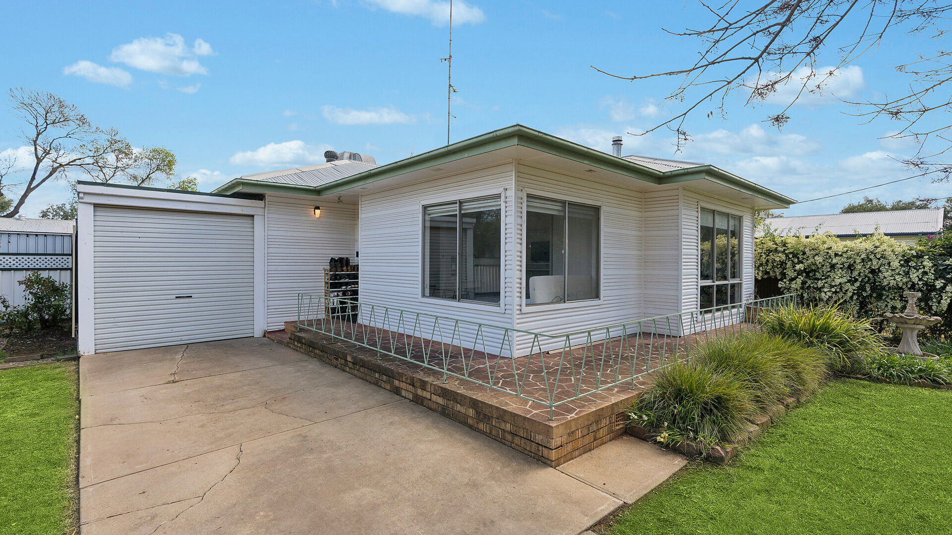 For Sale - 13 Seville Street - New Property in Leeton - Real Estate by Julie Valenzisi