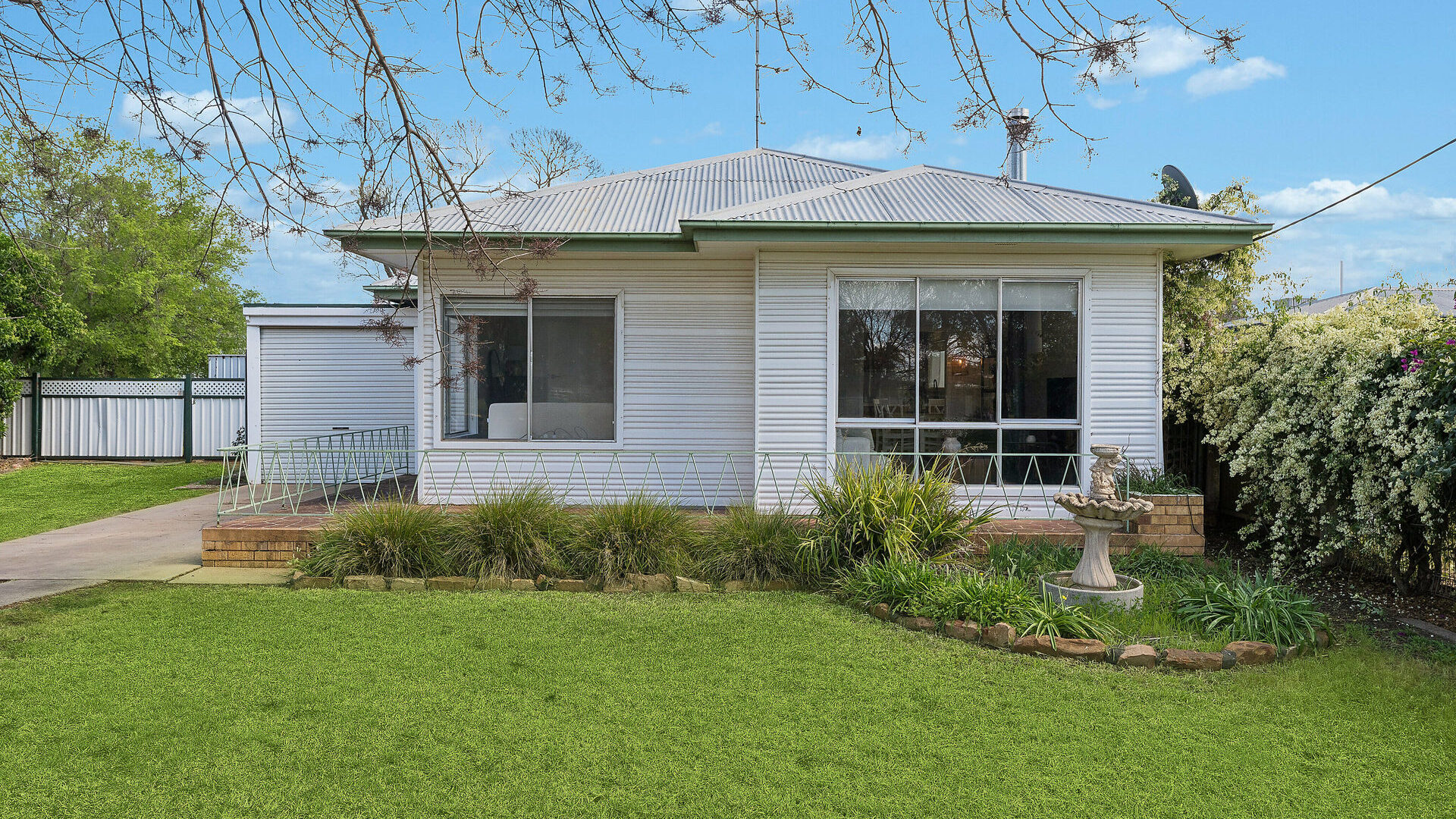 For Sale - 13 Seville Street - New Property in Leeton - Real Estate by Julie Valenzisi
