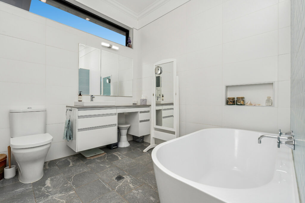 For Rent - 29 Roberts St - New Property in Narrandera - Real Estate by Sandra Mathieson