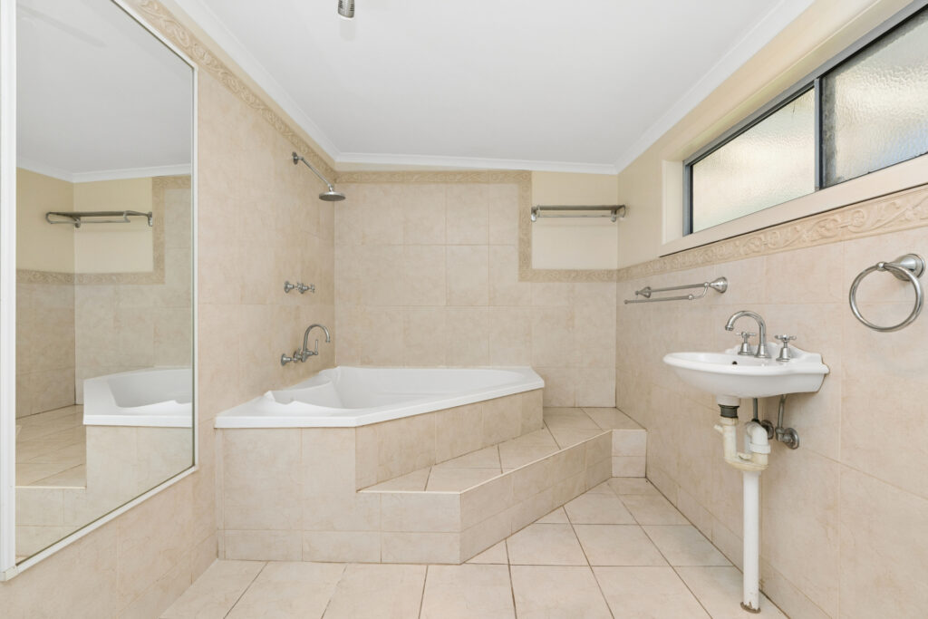 For Sale - 226 Carbone Road - New Property in Leeton - Real Estate by Julie Valenzisi