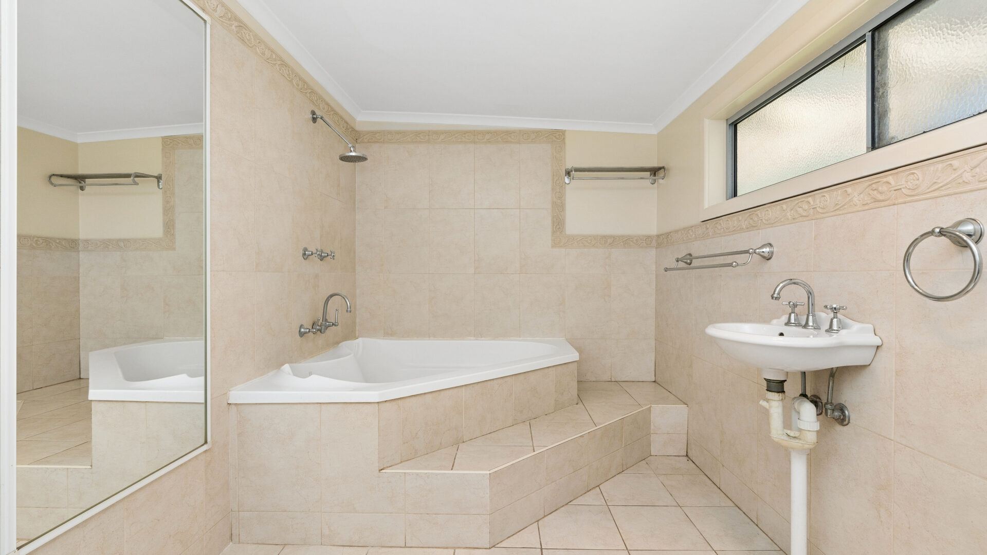 For Sale - 226 Carbone Road - New Property in Leeton - Real Estate by Julie Valenzisi