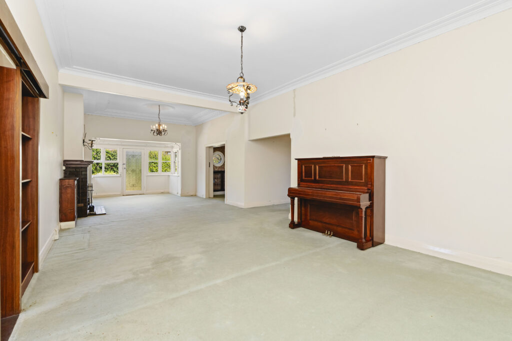 Auction - 123 Asquith Street - New Property in Temora - Real Estate by Lachlan Pellow