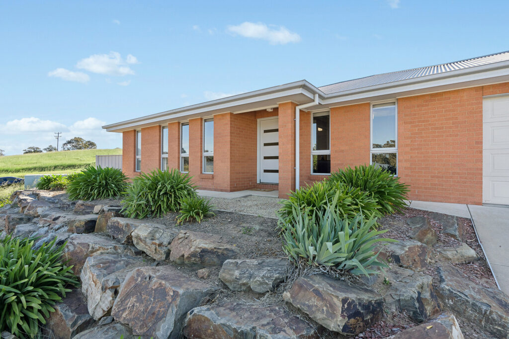 For Sale - 26 Sunvale Crescent - New Property in Estella - Real Estate by Andrew Pellow