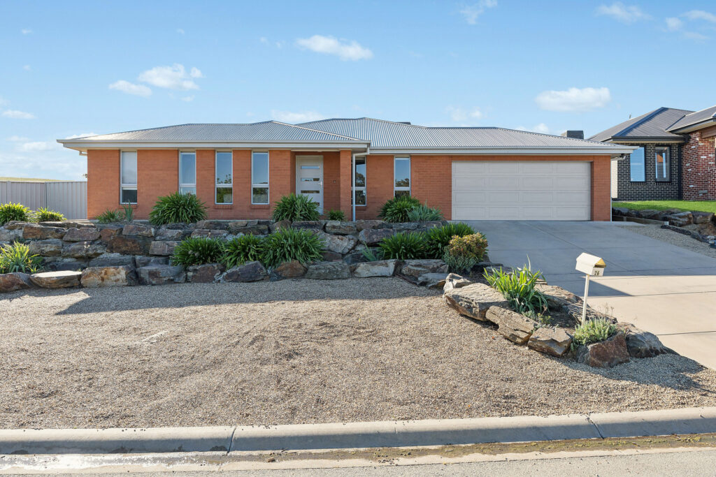 For Sale - 26 Sunvale Crescent - New Property in Estella - Real Estate by Andrew Pellow