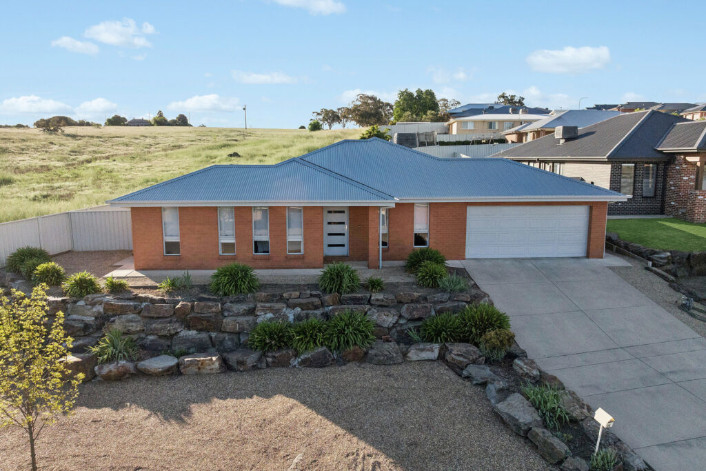 For Sale - 26 Sunvale Crescent - New Property in Estella - Real Estate by Andrew Pellow