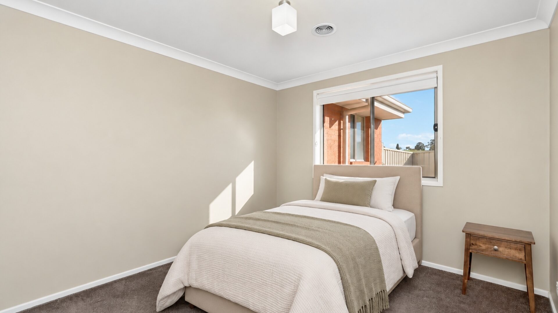 For Sale - 26 Sunvale Crescent - New Property in Estella - Real Estate by Andrew Pellow