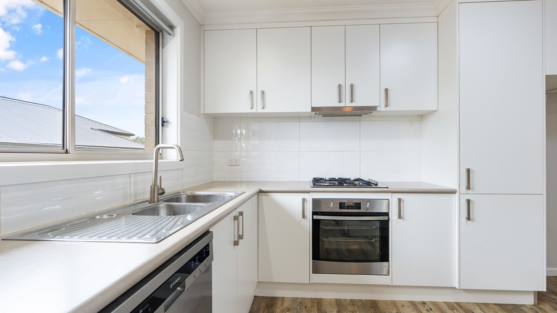 For Sale - 28 Osprey Street - New Property in Thurgoona - Real Estate by Philip Bell