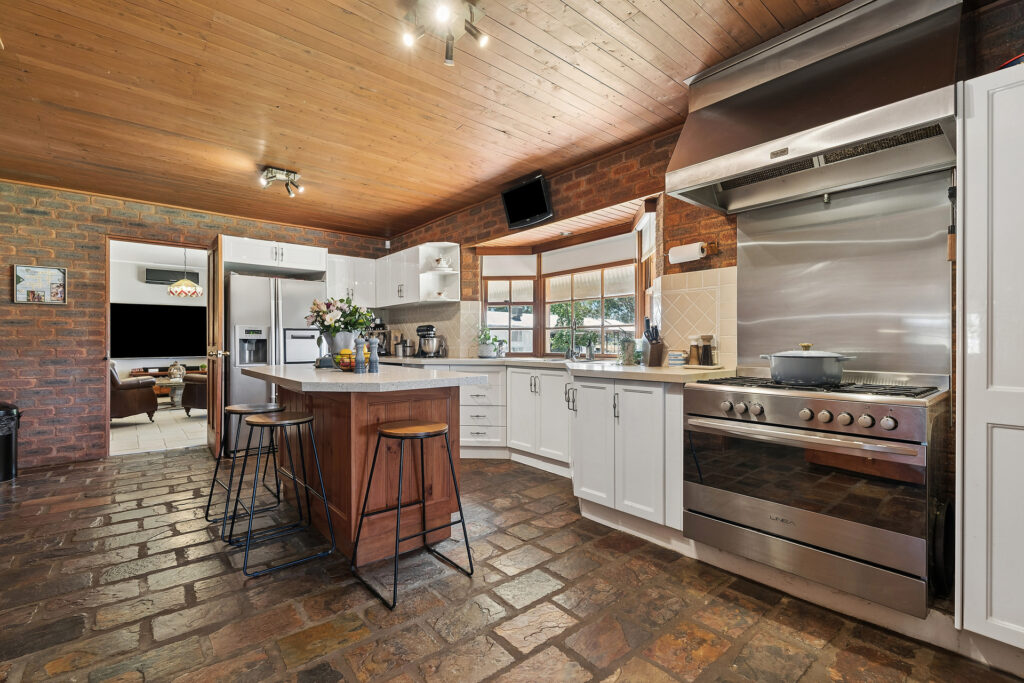 For Sale - 15 Merungle Hill Road - New Property in Leeton - Real Estate by Andrew Pellow