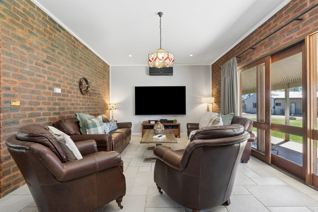 For Sale - 15 Merungle Hill Road - New Property in Leeton - Real Estate by Andrew Pellow