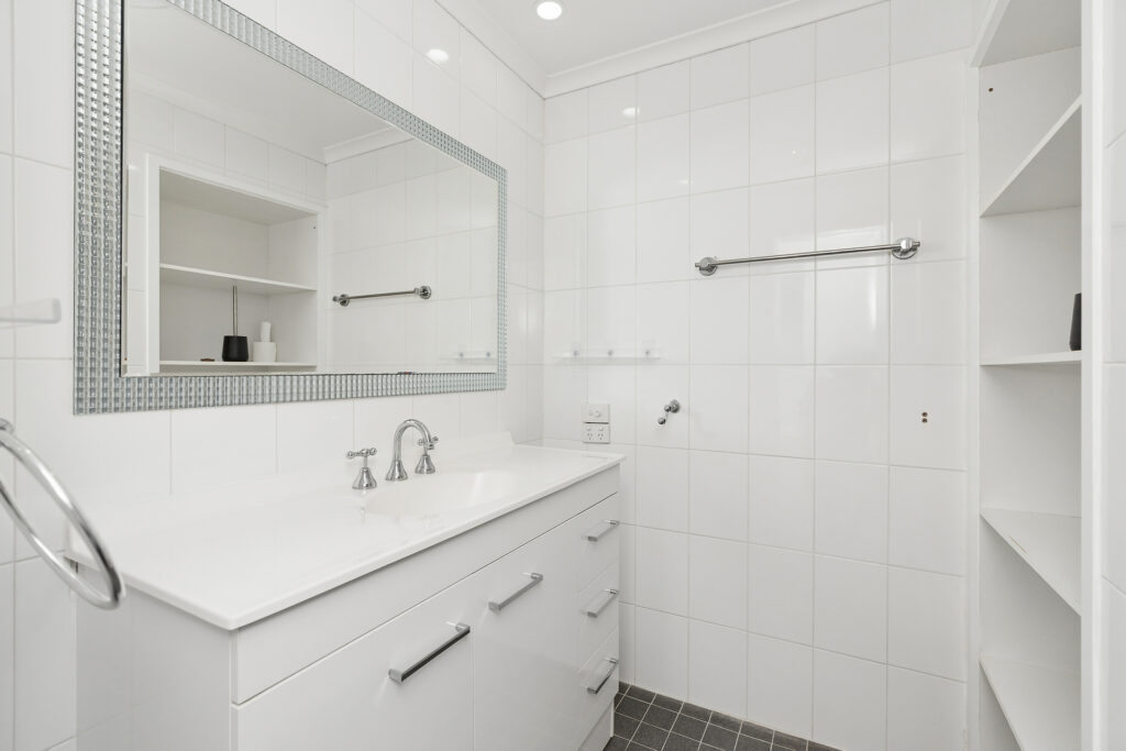 For Sale - 10 Grevillea Crescent - New Property in Lake Albert - Real Estate by Mohammad Rahimi