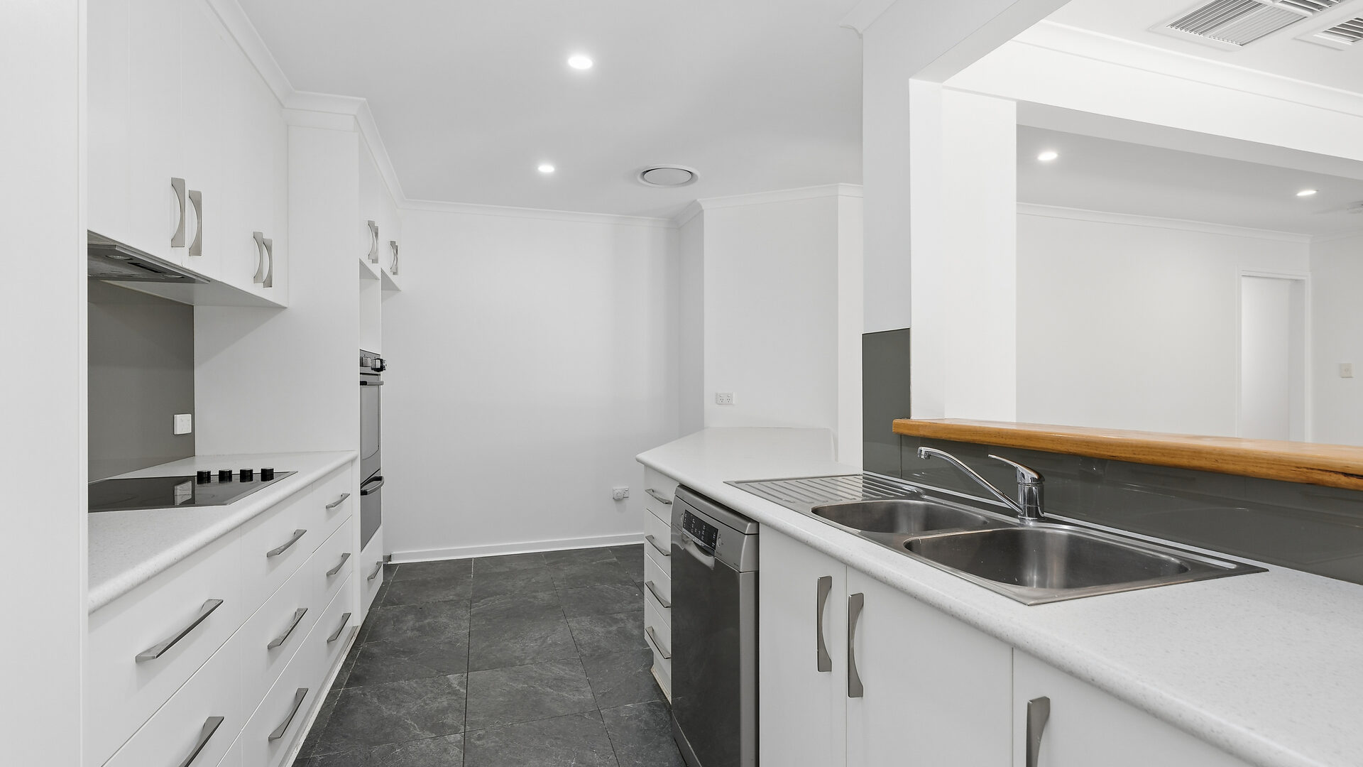 For Sale - 10 Grevillea Crescent - New Property in Lake Albert - Real Estate by Mohammad Rahimi