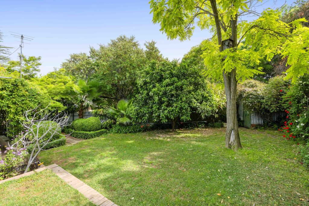 For Sale - 2 Falcon Place - New Property in Kooringal - Real Estate by Andrew Pellow