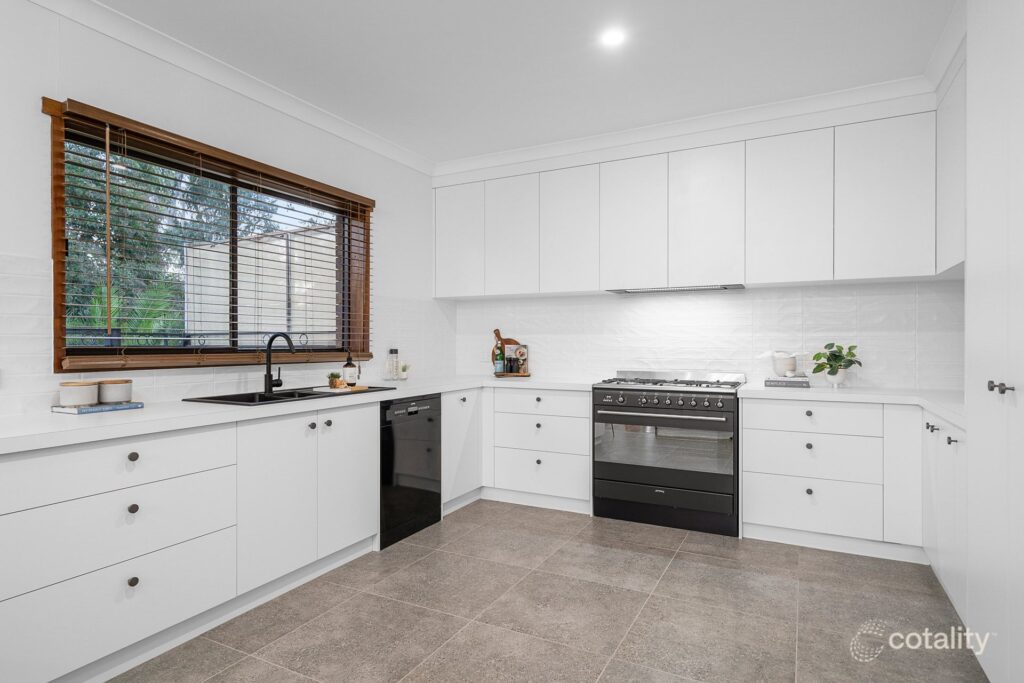 For Sale - 453 Dale Crescent - New Property in Lavington - Real Estate by Jayden Booth